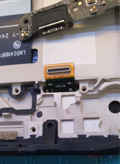 Xiaomi Redmi 14C: foto 2 dell'intervento in laboratorio