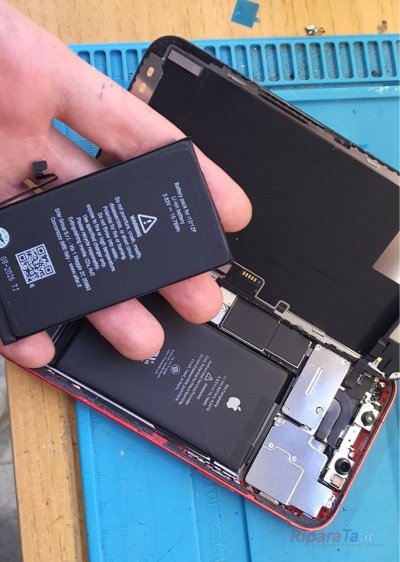 iPhone 12 che si scarica in fretta: sostituzione batteria A2479