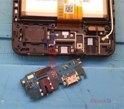 Samsung Galaxy A12 non si carica: sostituzione del connettore di ricarica