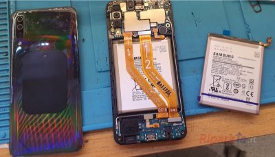Samsung Galaxy A50: batteria che dura poco, sostituzione con EB-BA505ABU
