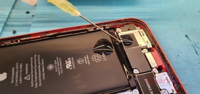 Apple iPhone 12: foto 3 dell'intervento in laboratorio