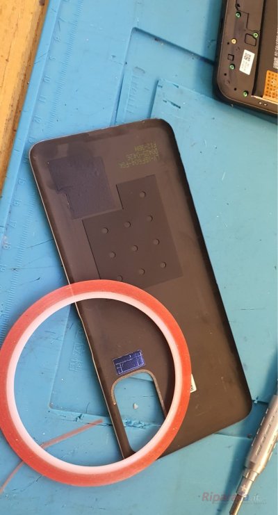 Xiaomi Redmi Note 10 5G: foto 5 dell'intervento in laboratorio