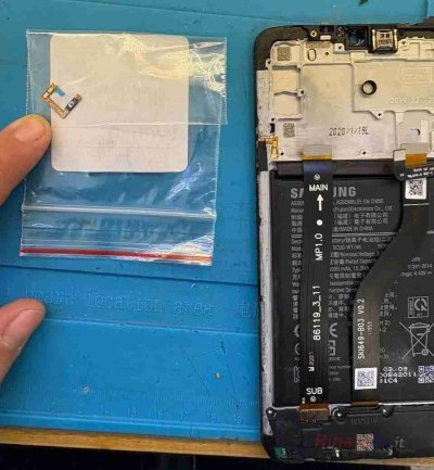 Samsung Galaxy A20s (SM-A207F) in bootloop: sostituito il flat tasti accensione e volume